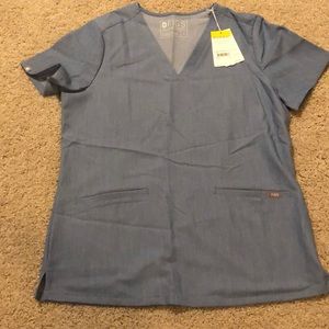 🏷NWT🏷 FIGS Heather Denim Casma Scrub Top